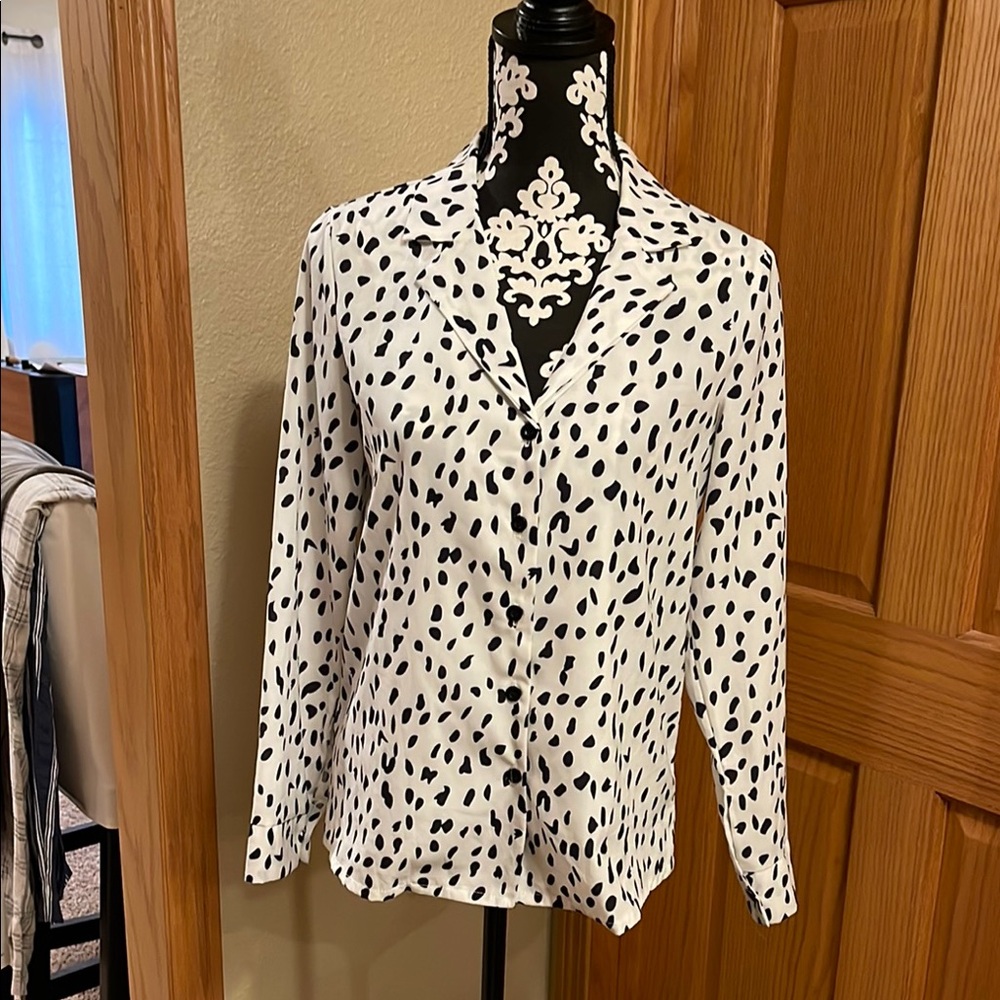 Stylish Black and White Women's Top